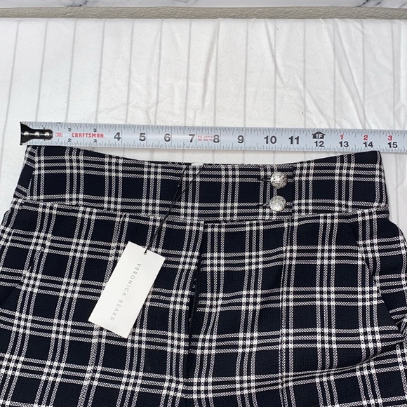 VERONICA BEARD Saira Check Culotte Shorts In Black White Black, size 2 - Picture 10 of 14